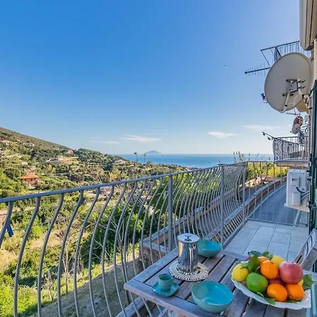 بيت للعطل Apartament Vista Capomare كابوليفيري